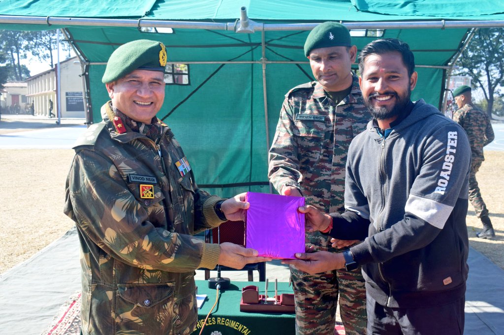 PRODefDehradun's tweet photo. 15 day #SportsCoachingCamp organised by #GRRC with professional coaching support by Agra University in #Lansdowne came to a close!
400 #athletes from Army Public School, Kendriya Vidyalaya &Cantt Board School participated.
Looking at a #shiningfuture of #sports in #Uttarakhand. https://t.co/VMnLQOCewW