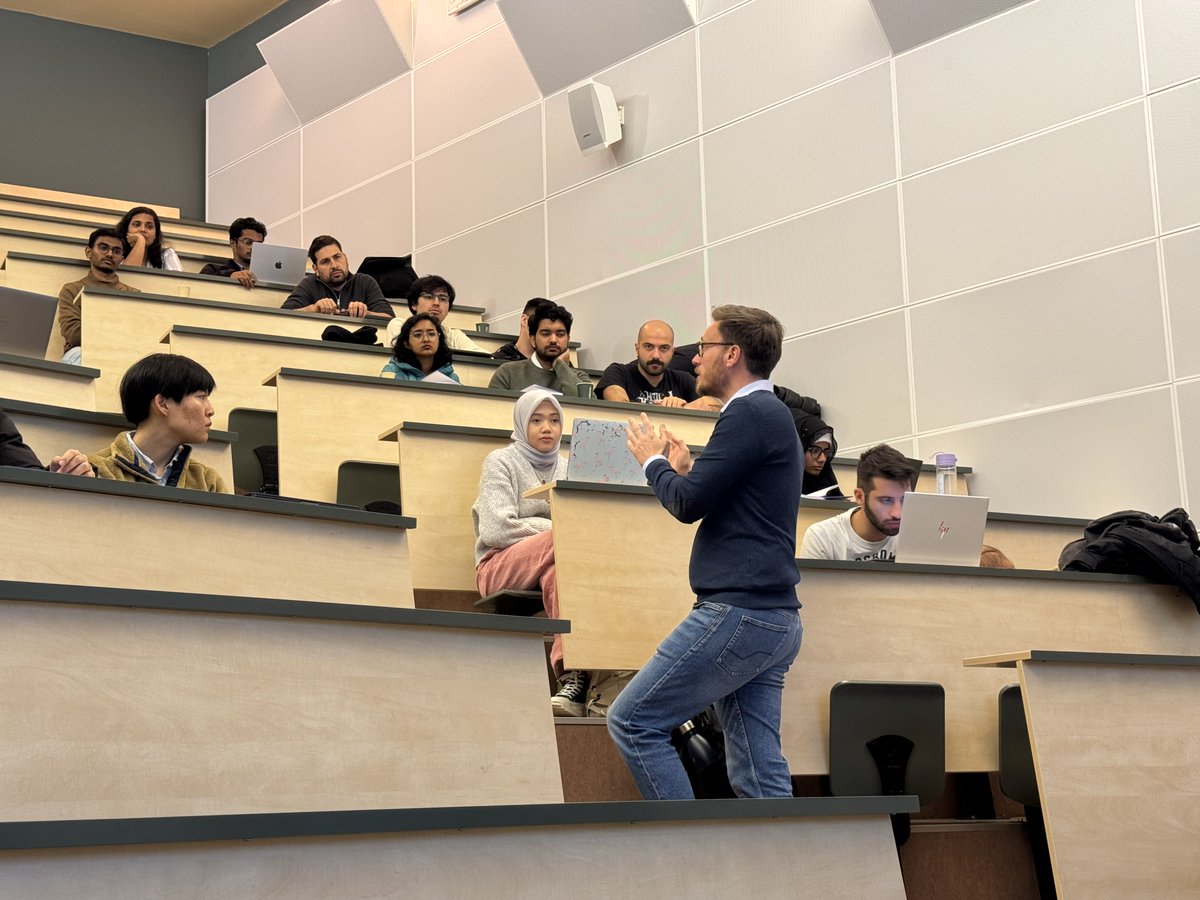 🔹 Innovation and Entrepreneurship
<a href="/Remy_Cadoret/">Rémy Cadoret</a>, Intellectual Property Manager at <a href="/Pulsalys/">PULSALYS</a>, led a session raising awareness on the value of research results, focusing on how to exploit and promote them within various economic and social sectors.