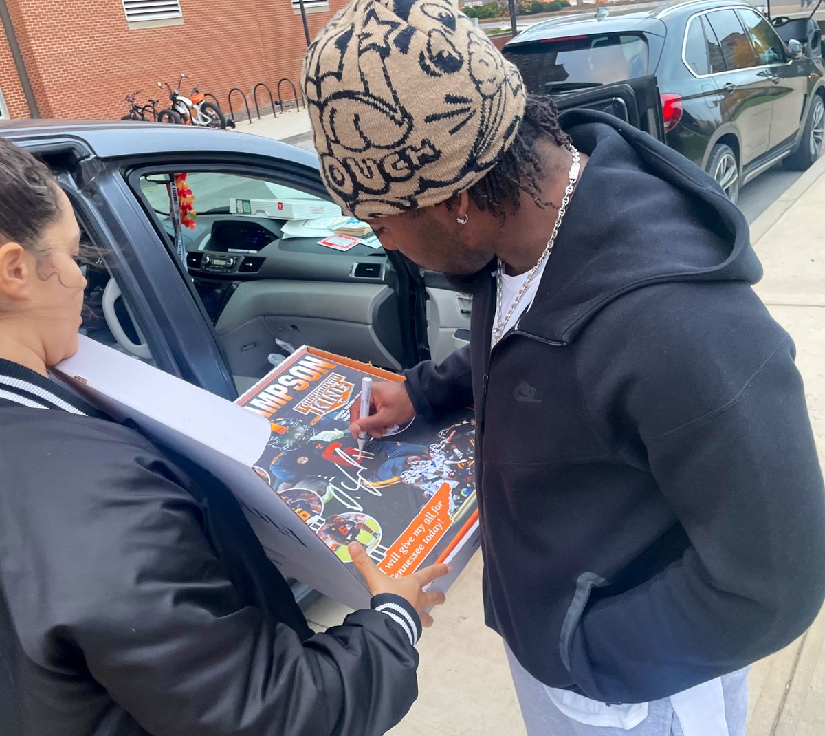 Juice Davis (@jabaridavis_vfl) on Twitter photo This #GivingTuesday you can support the <a href="/LegendsofTN/">LegendsofTennessee</a> camps & educational programs buy purchasing a $25 🎟️ for a chance to win an autographed canvas or 🏈 from #VFL Dylan Sampson! 3 lucky winners will be announced this Sunday Dec 8th at 5pm Get ya 🎟️ now link is in my bio! #GBO🍊 This #GivingTuesday you can support the <a href="/LegendsofTN/">LegendsofTennessee</a> camps & educational programs buy purchasing a $25 🎟️ for a chance to win an autographed canvas or 🏈 from #VFL Dylan Sampson! 3 lucky winners will be announced this Sunday Dec 8th at 5pm Get ya 🎟️ now link is in my bio! #GBO🍊