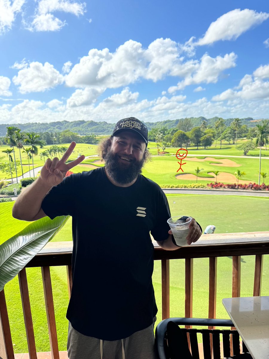 UNCLE 🏴‍☠️ EDDIE 🫵😹 tweet media