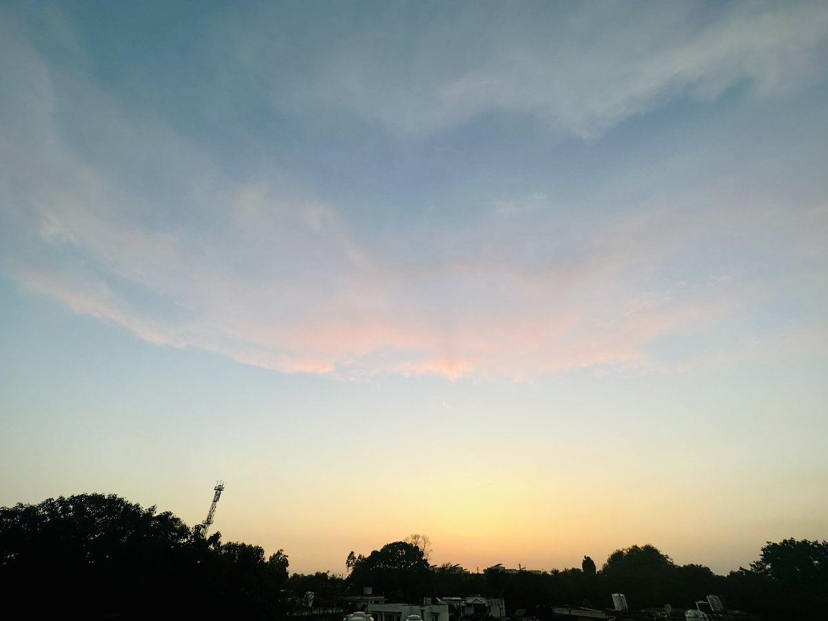 hvs_bhanohar's tweet photo. @fahim_al_mahmud @earthcurated @Snapdragon @Lightroom @SnapdragonCarla @SamsungMobileUS @SamsungMobile @oneplus @OnePlus_USA @Qualcomm_EU @Qualcomm https://t.co/LBuxKPMa6a