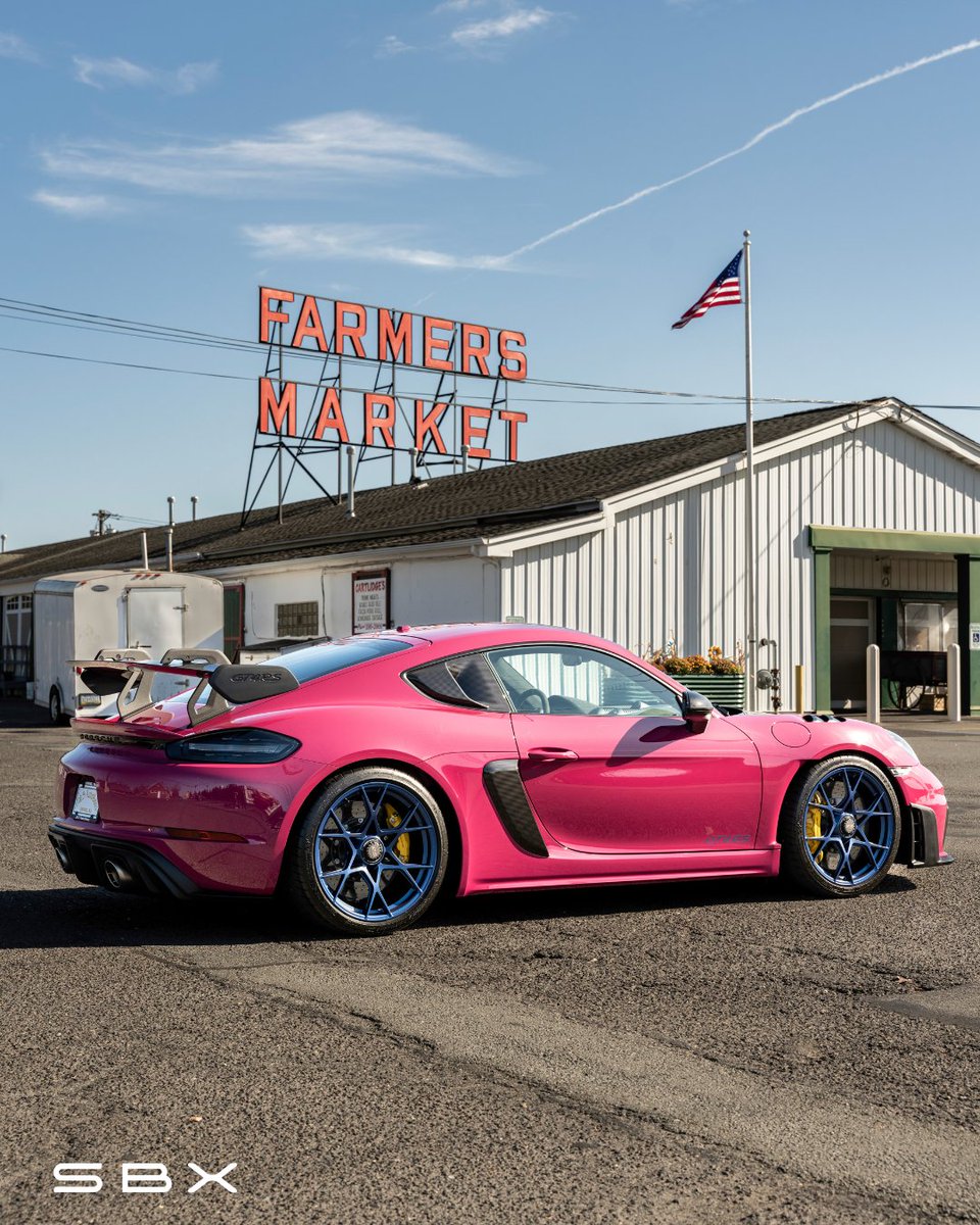 sbxcars's tweet photo. Now Live: 2024 Porsche 718 Cayman GT4 RS

Finished in Ruby Star Neo this range topping Cayman has just 84 miles on the clock.

Hit the link in bio and register to bid 🔗

#porscheGT4RS #rubystarneo #sbxcars #carauctions https://t.co/xetv02ZD5A