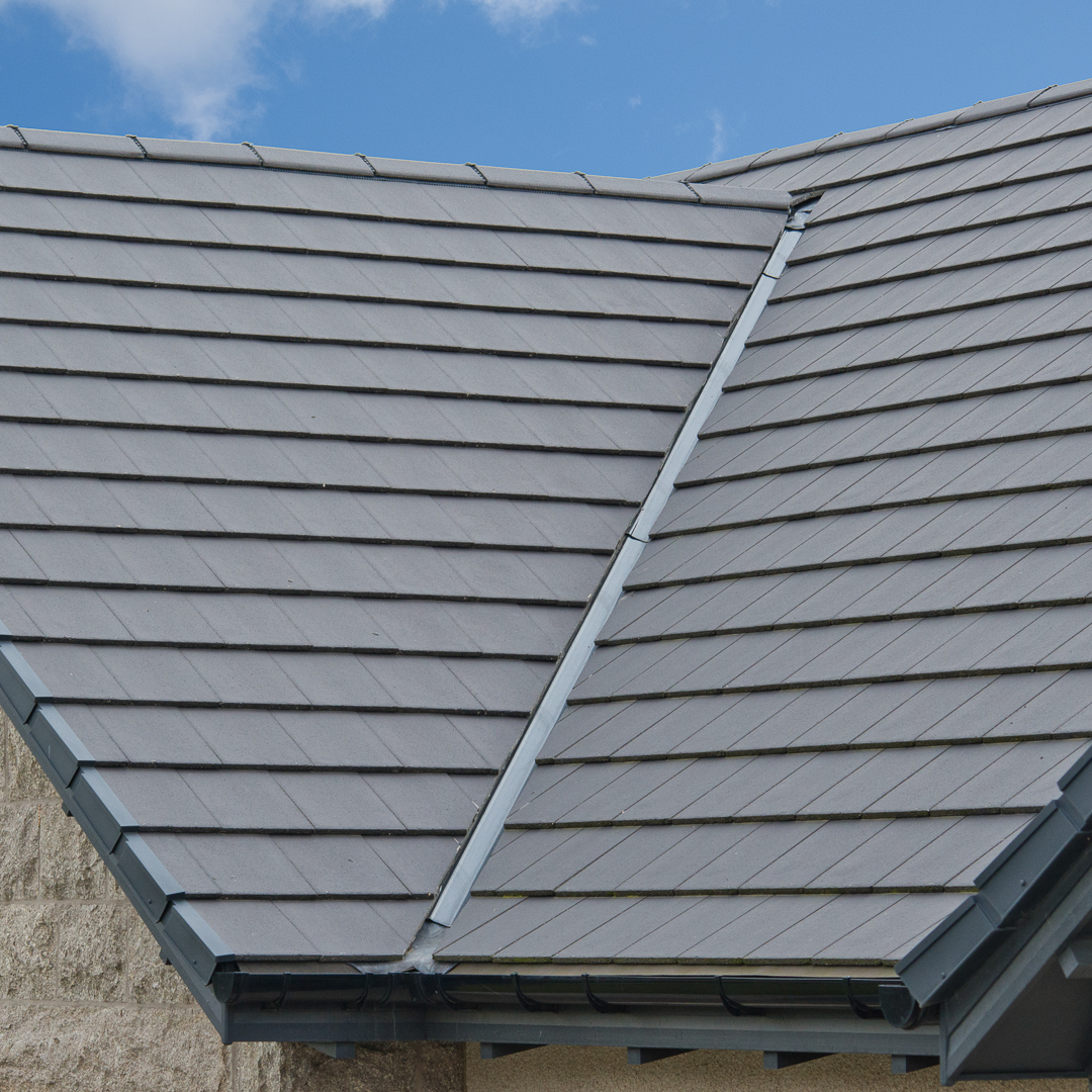 While lead has been a common choice for roof valleys, its weight, toxicity, and susceptibility to theft can present issues. So, what about alternatives to traditional lead? We've put together a guide to showcase the other options available. Find out more > bit.ly/41daOAY