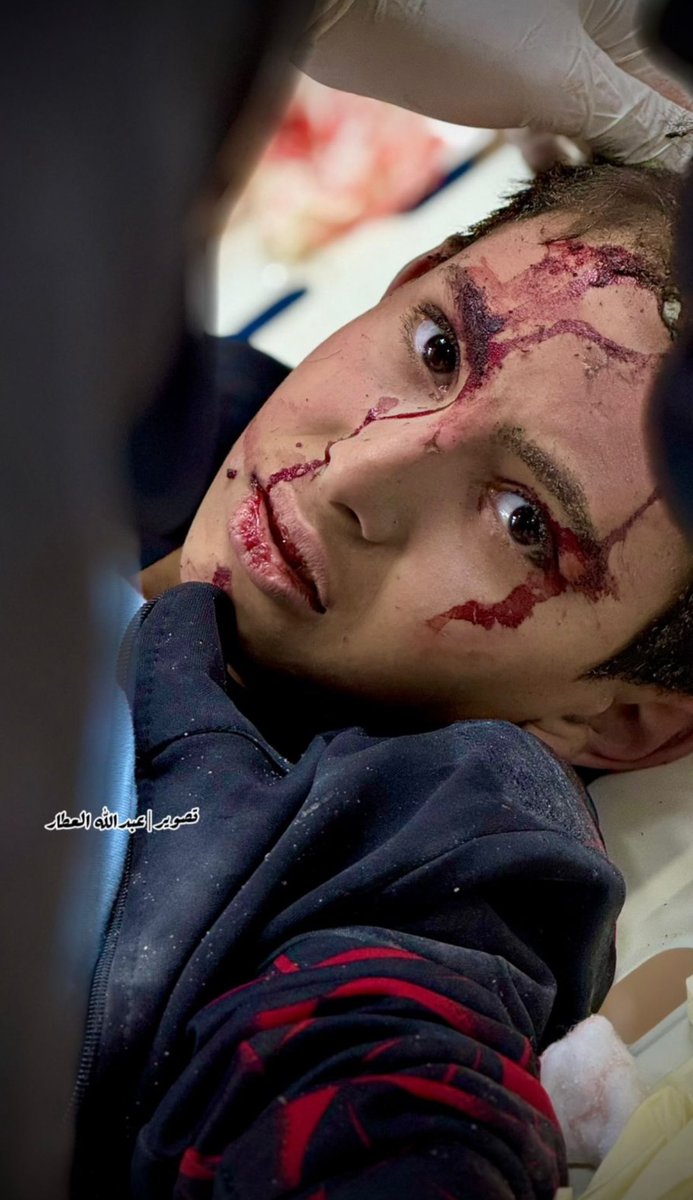 يا الله تلك النظرات ..