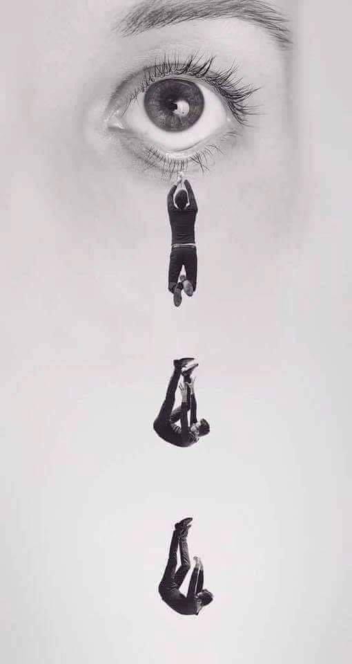 كثيرون يتساقطون من اعيننا عندما نتعمق بتفاصيلهم.