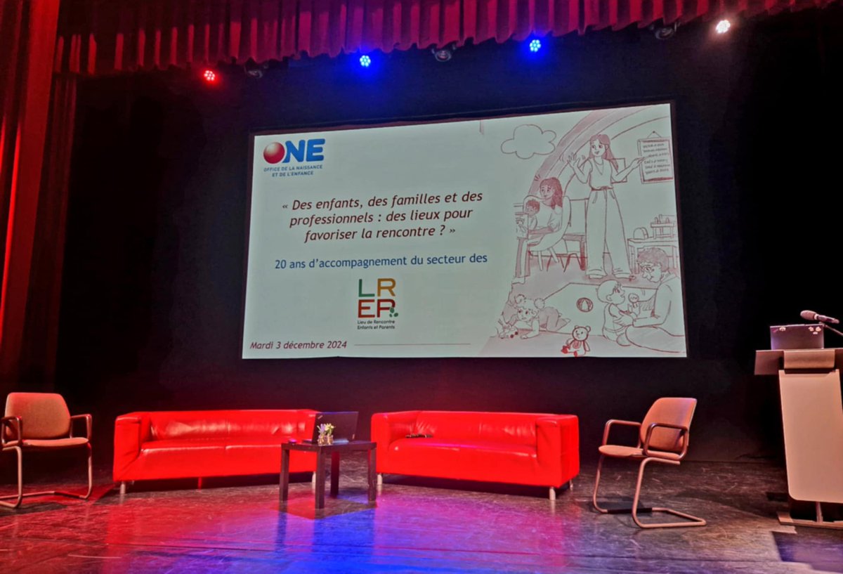 Clap de fin de la première journée de notre colloque organisé à l'occasion des 20 ans d'accompagnement du secteur des Lieux de Rencontre Enfants et Parents ! 😊