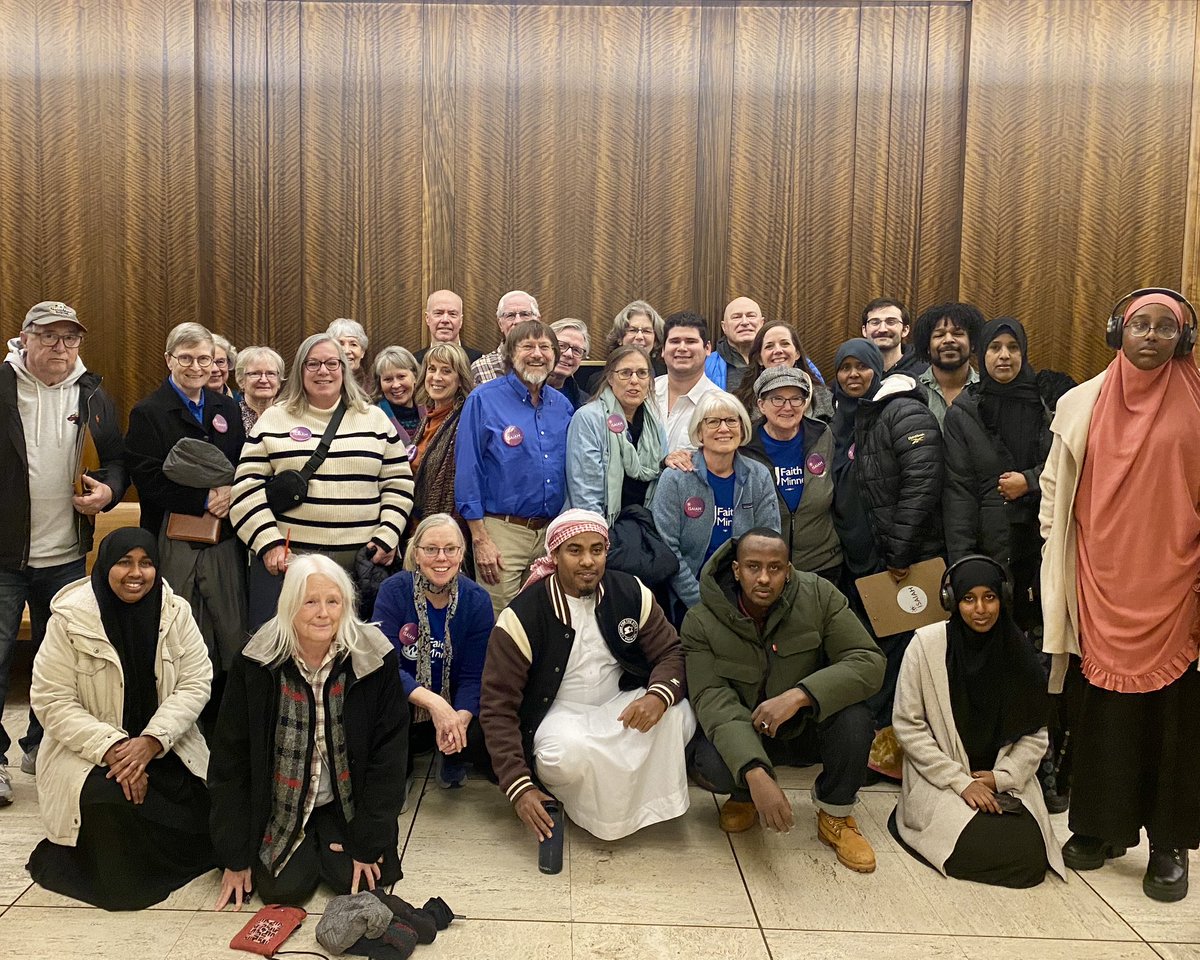 🧵 Last night, we had 35 St. Paul ISAIAH leaders at City Hall, with 14 of us testifying in support of a budget that funds public goods, climate action, housing, and other resources we need for a thriving city. 🌆🌎🏡 (1/2)