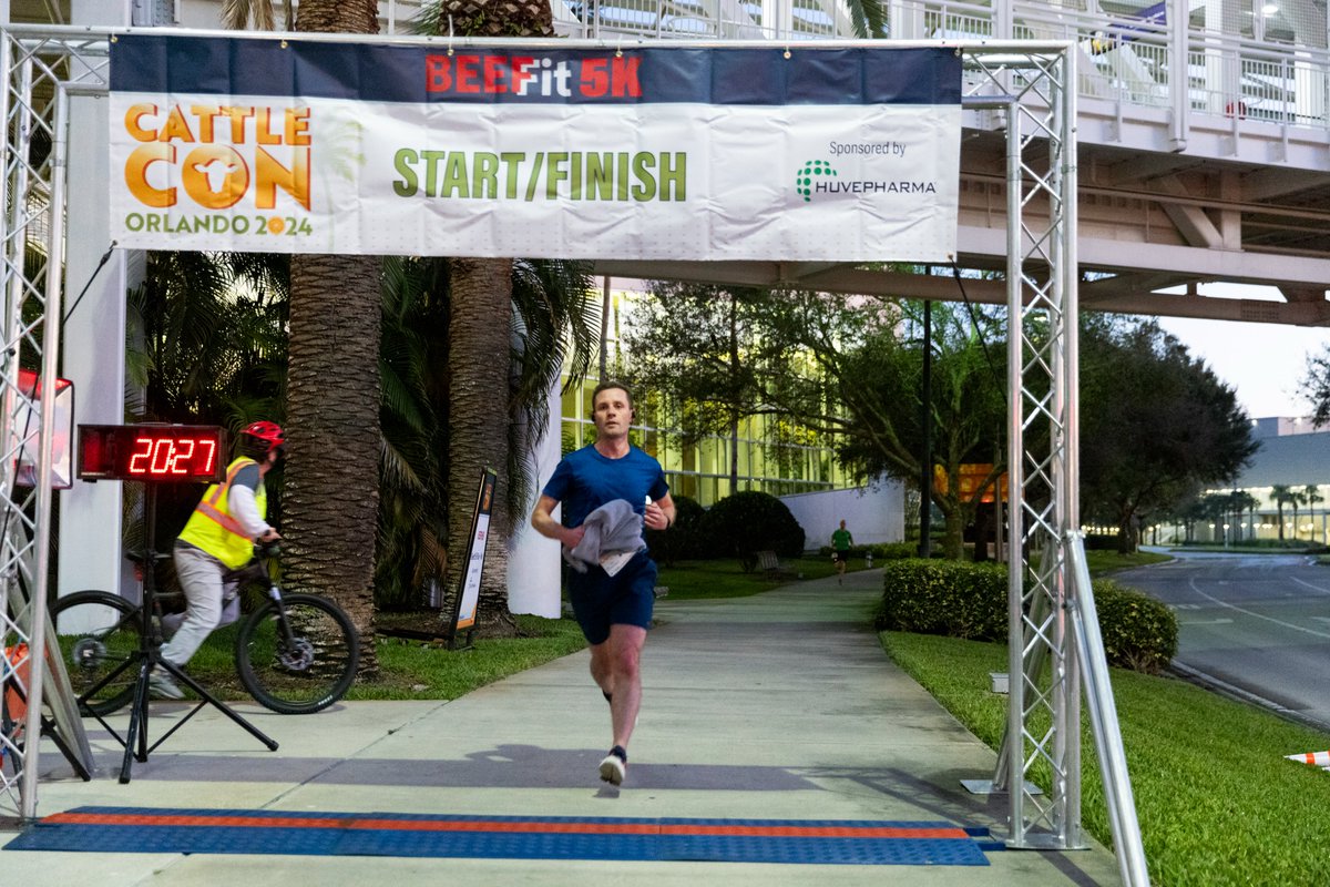 CattleCon tweet media