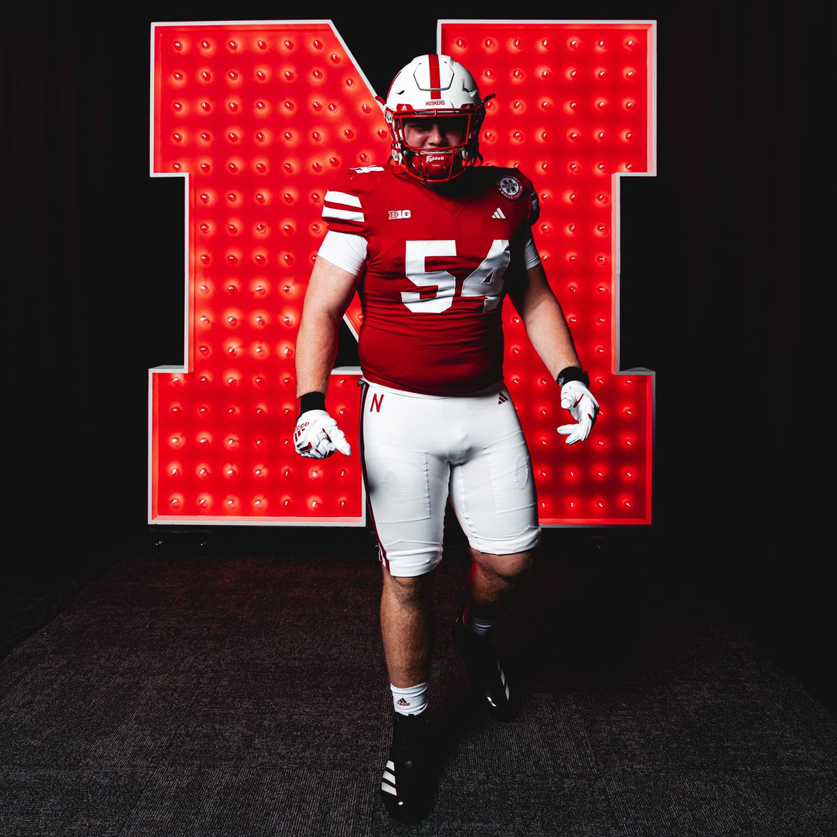 Signing tomorrow, Dec. 4th at 9am in the North Auditorium! GBR 🌽