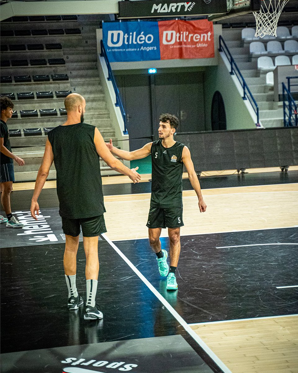 👊 𝗧𝗿𝗮𝗶𝗻𝗶𝗻𝗴 𝗯𝗲𝗳𝗼𝗿𝗲 <a href="/URB35/">Union Rennes Basket</a> !

#GagnonsEnsemble ⭐️