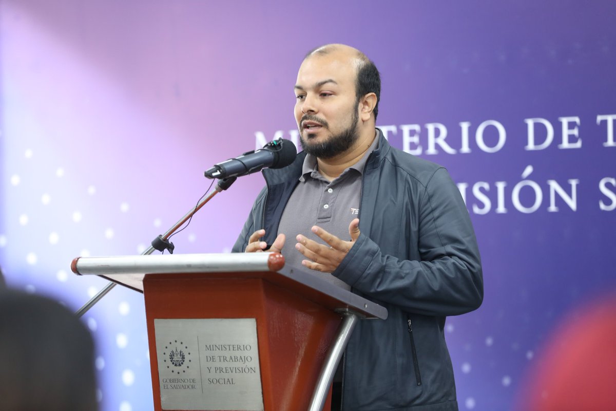 PrensaMiTrabajo's tweet photo. "Estamos renovando este dia nuestro compromiso de inclusion laboral. Cuando nosotros nos adentramos a este tema, lo hicimos con buena fe. 

Esto lo hicimos para hacer cambios en nuestra sociedad y para apoyar a las personas que lo necesitan". Jose Balmore, líder de inclusión, empresa Ternova.