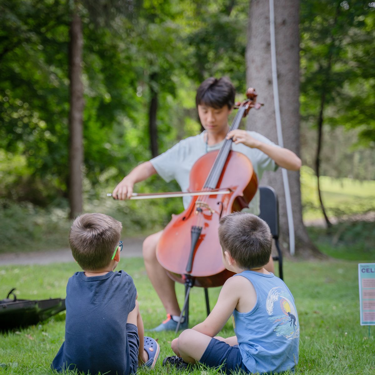 #GivingTuesday is one of the best opportunities to live your values out loud. Our students make musical impact on both their local communities, and the greater #Berkshires community, and your gift to BUTI makes their musical impact possible!
Donate ➡️ shorturl.at/YyRze