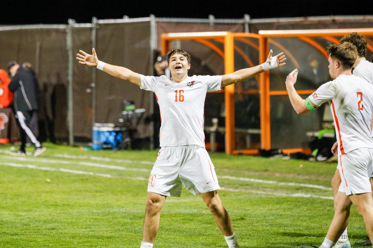 BGSUMSoccer's tweet photo. The Falcons landed a league-best 6⃣ players on the MVC Scholar-Athlete Team, with Jake Lane &amp; Andrew Shaffer earning first-team honors!

#AyZiggy | 🟠⚽️🟤
https://t.co/Cy1csMbbXA https://t.co/myRpHrfQ2T