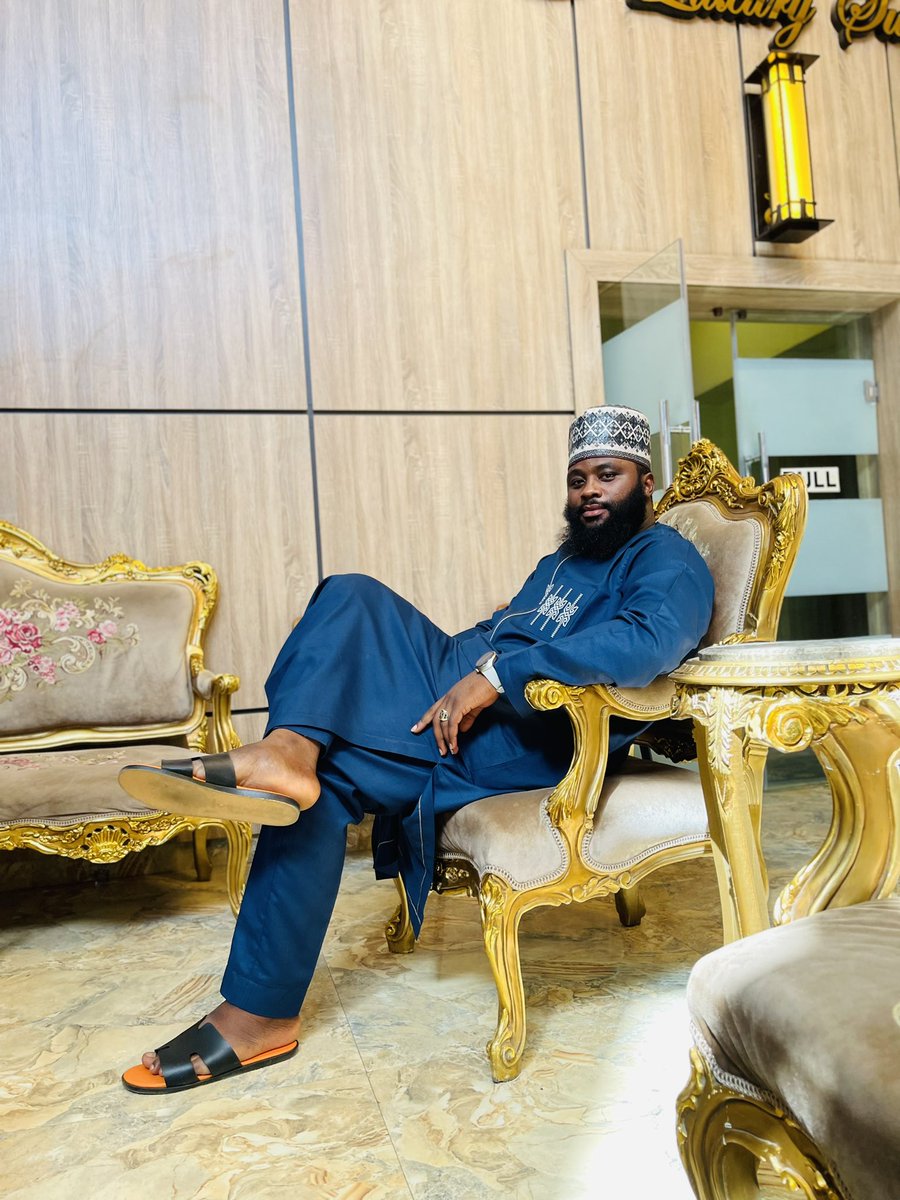 i_am_dr_algo's tweet image. I am the best they wants in this rate this rate 📈

Outfits by @algofomen