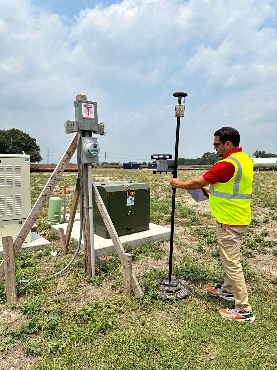 EosGNSS's tweet image. Learn how City of Seguin is embracing digital innovation with Eos #GNSS receivers & #ArcGISApps, accurately mapping water, sewer, & electric assets to reduce errors and improve efficiency for smarter city management.
Read the case study: esri.com/en-us/industri… #GIS @EsriWater