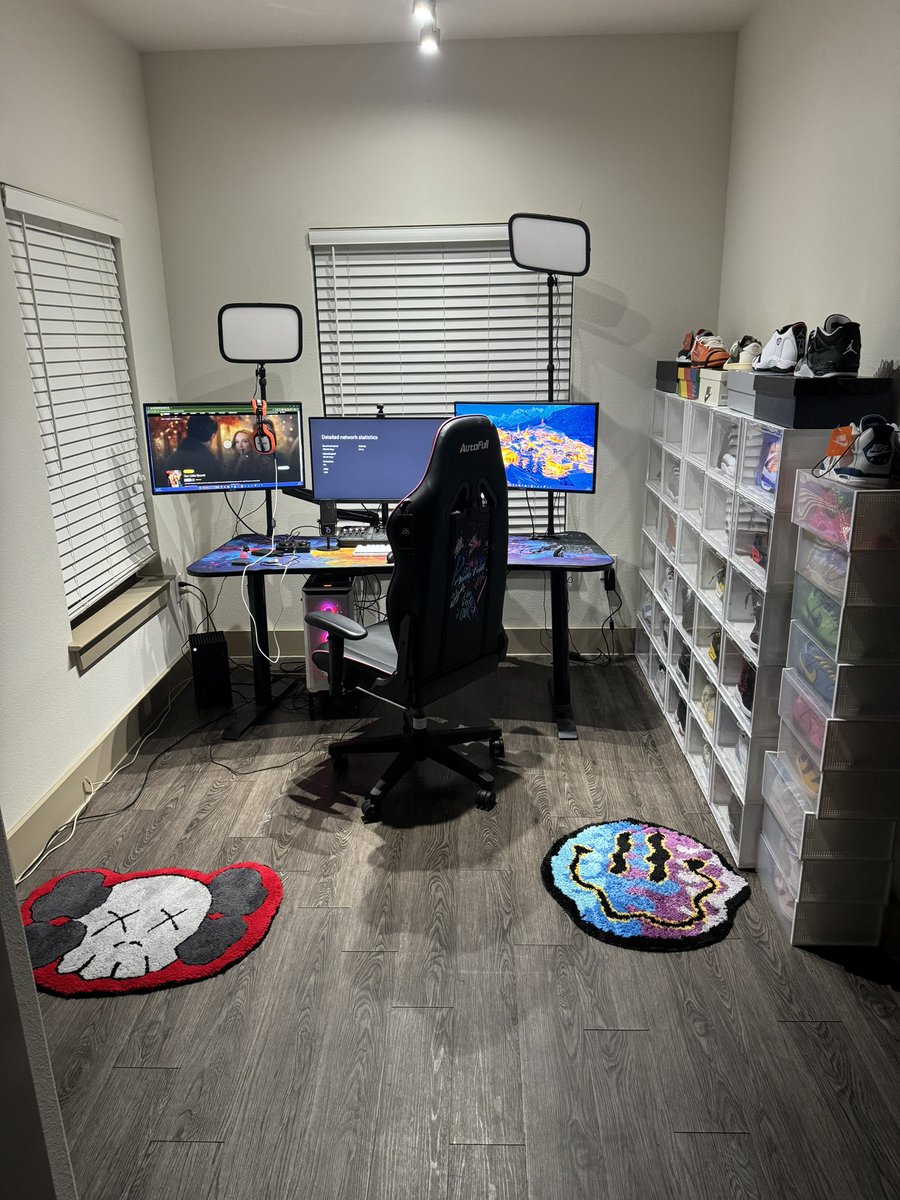 Last2K💸 tweet media