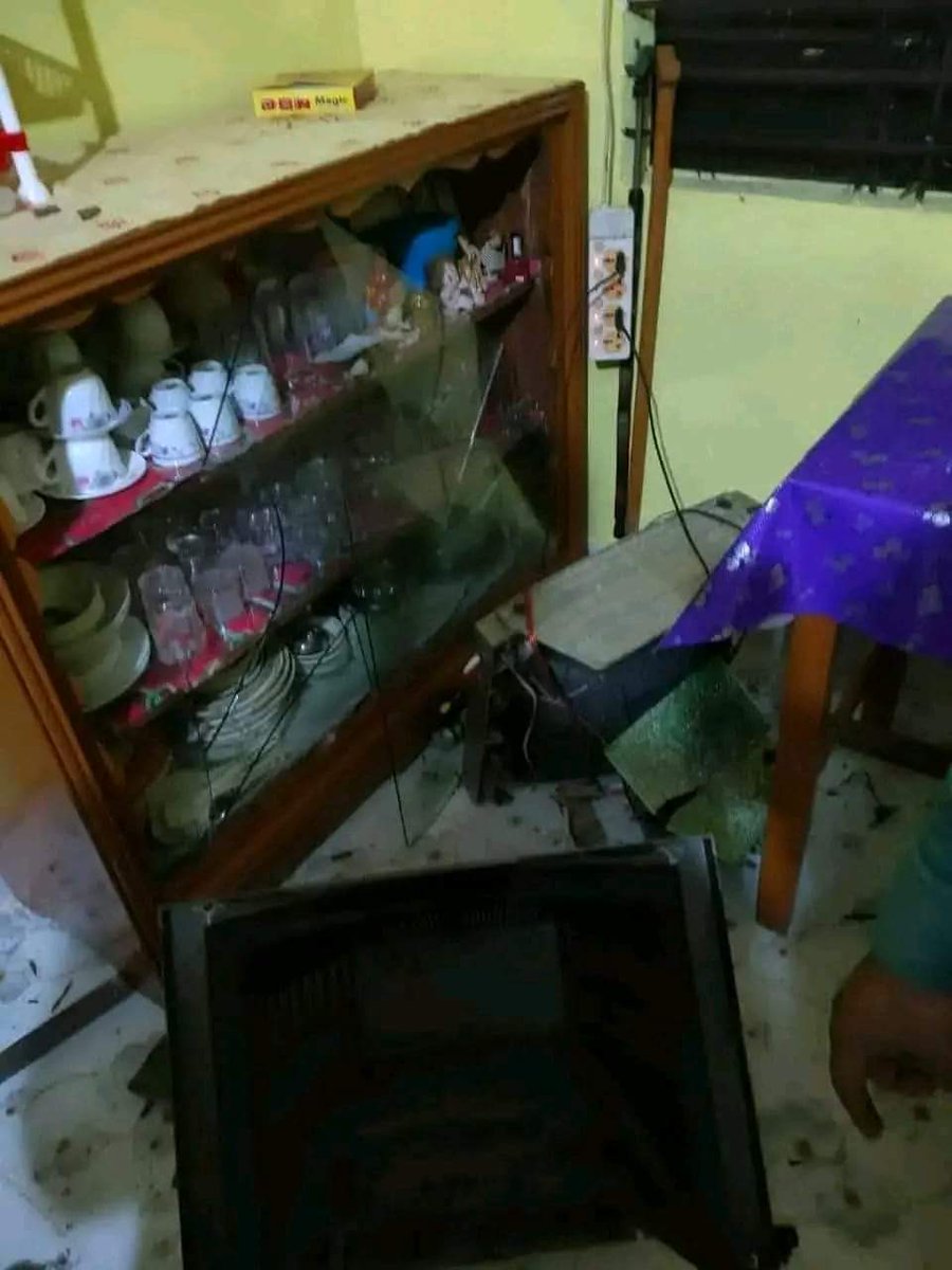 TheWomanUSA's tweet photo. Hindus attacked in Duarabazar, Sunamganj.
#SaveBangladeshiHindus
#StepDownDrYunus
#SaveBangladeshiHindus https://t.co/9Tl1KMkyB2