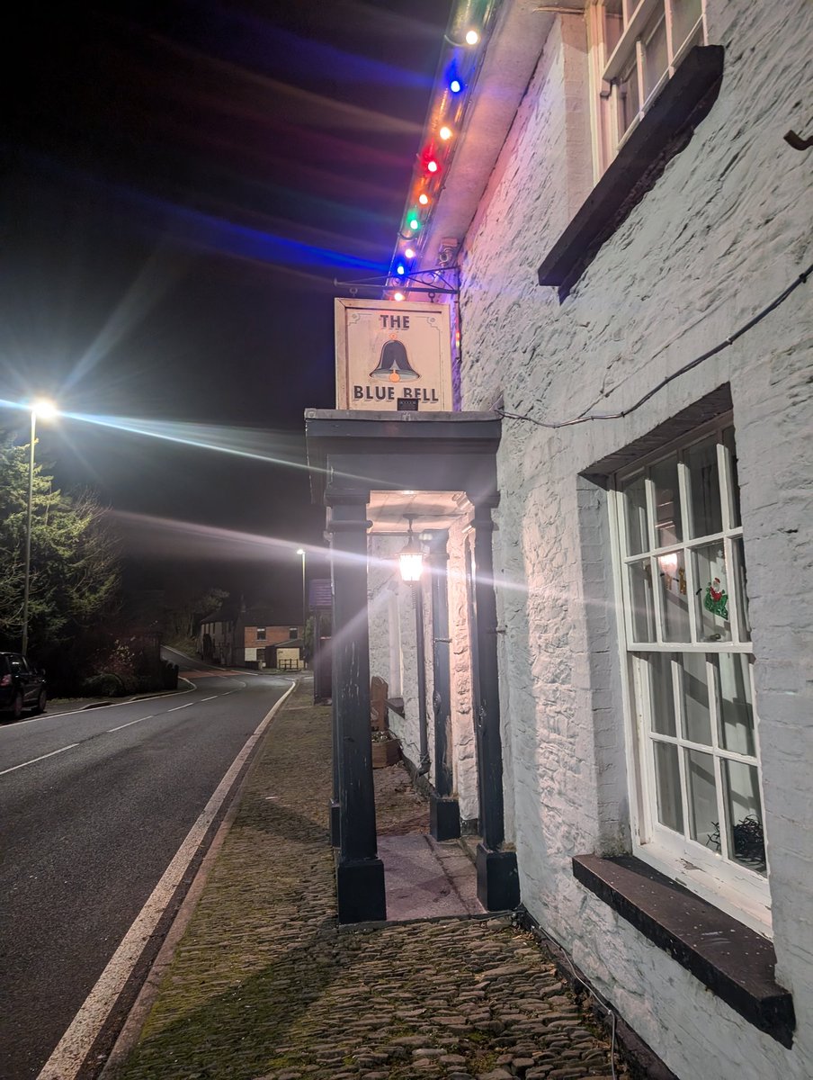 Cymro (@pubscymru) on Twitter photo Peint da o #ButtyBach gan <a href="/WyeValleyBrew/">Wye Valley Brewery</a> draw yn y #BluebellInn #Llangurig
Tafarn hynafol yng nghanol y pentref sy'n dyddio nรดl o leiaf 400 mlynedd Peint da o #ButtyBach gan <a href="/WyeValleyBrew/">Wye Valley Brewery</a> draw yn y #BluebellInn #Llangurig
Tafarn hynafol yng nghanol y pentref sy'n dyddio nรดl o leiaf 400 mlynedd