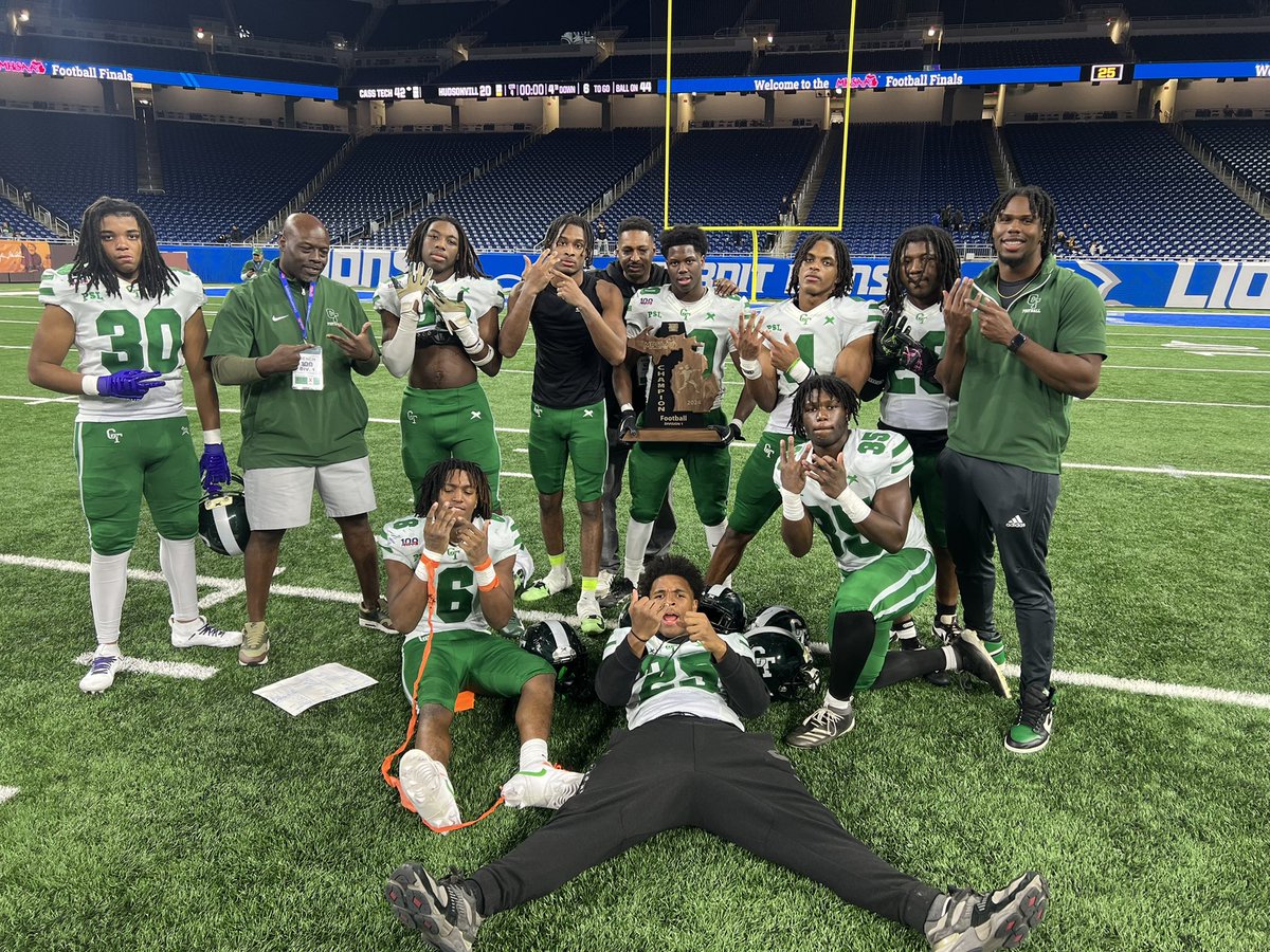 Devin Nicholson tweet media