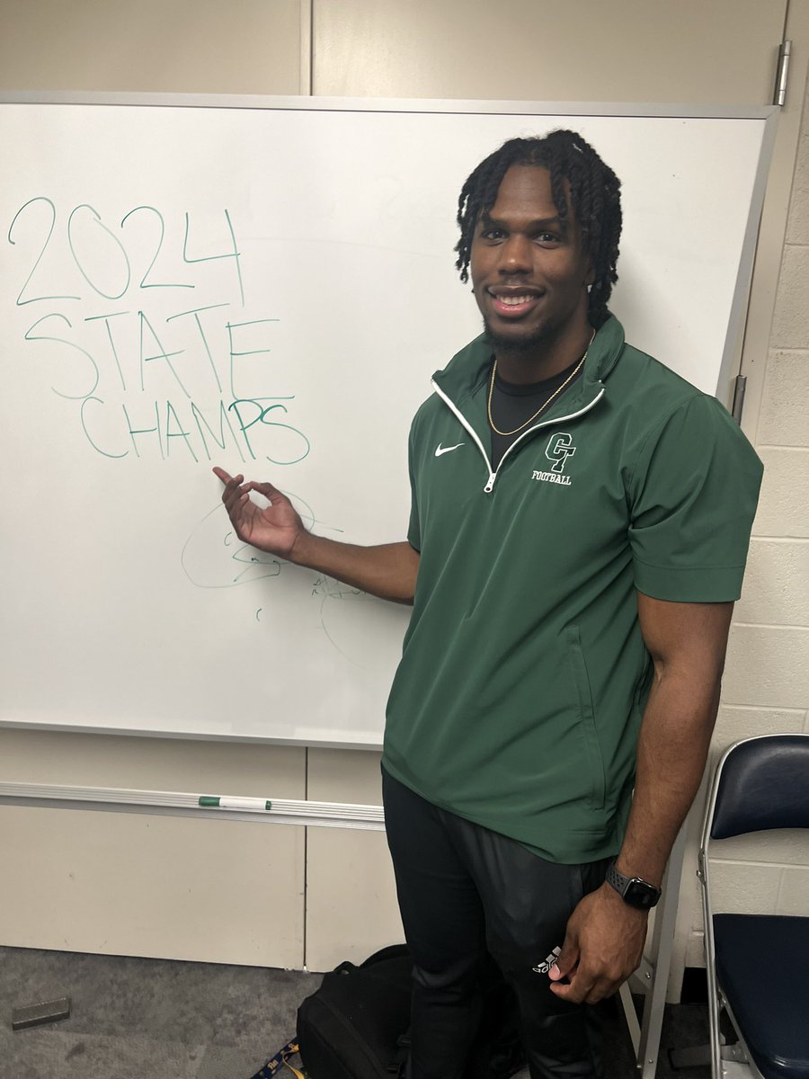 Devin Nicholson tweet media