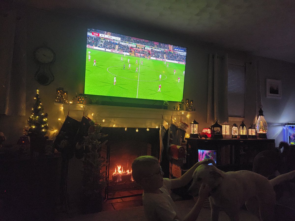 JWinCT's tweet photo. It's cold day in Connecticut. Perfect afternoon for a cozy fire and some @Wrexham_AFC on TV. https://t.co/C3ajuNI8RV
