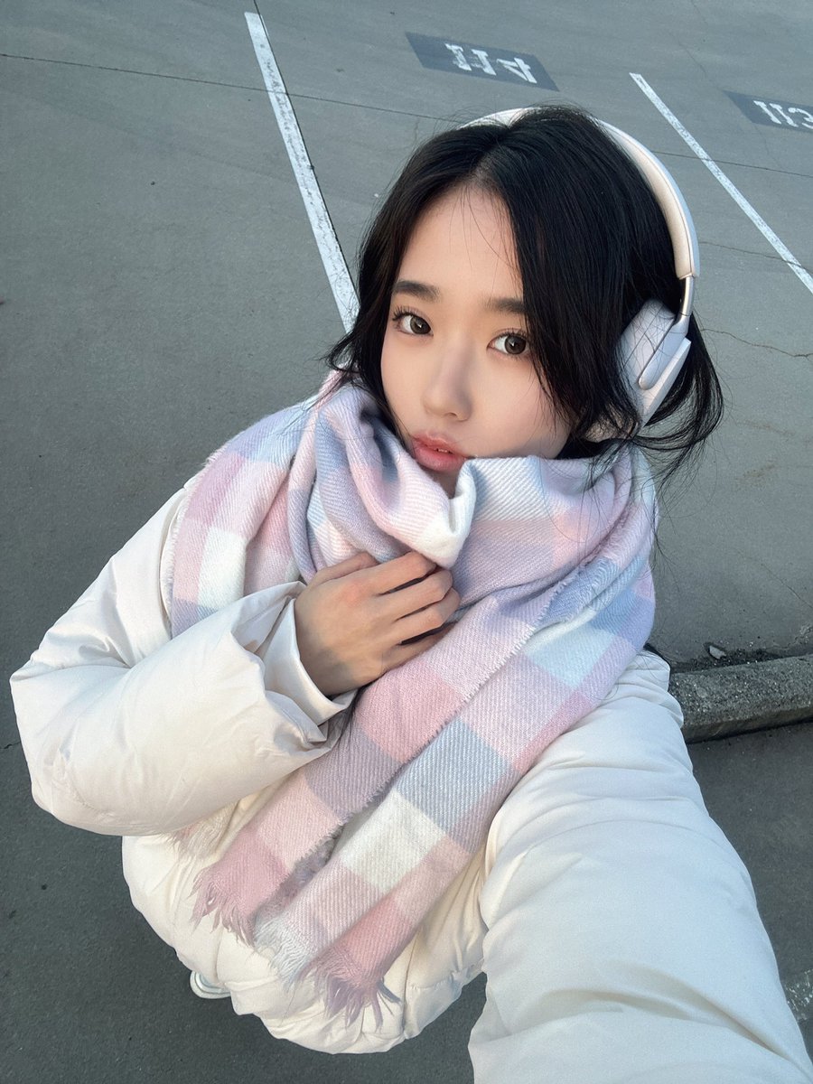 stay warm ❄️🧣🧤