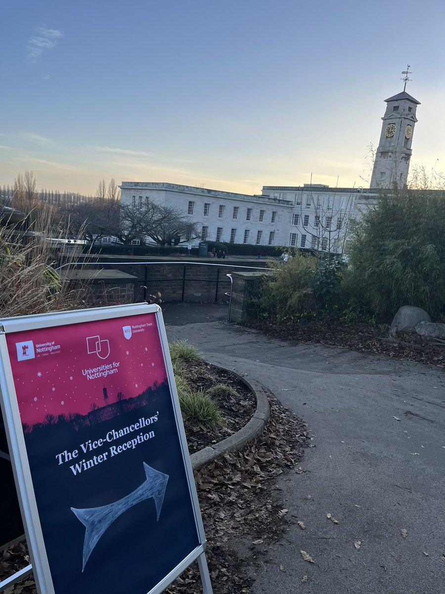 A great evening exhibiting some of our work at the Vice Chancellors’ Winter Reception <a href="/NottmTrentUni/">Nottingham Trent University</a> <a href="/UniofNottingham/">Uni of Nottingham #WeAreUoN</a> alongside my colleagues <a href="/Kieranwoodward/">Kieran Woodward</a> <a href="/EimanKanjo/">Professor Eiman Kanjo</a> 
<a href="/LabSensing/">SmartSensingLab</a>