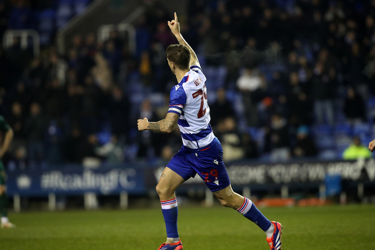 ReadingFC's tweet photo. LEWIS WING MY LORD!

👑 3-0 🟢 | #REACAM | #ReadingFC https://t.co/OFAeFHpoF9