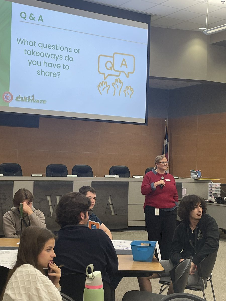 Peggy Hall tweet media