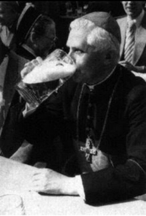 trad_west_'s tweet photo. Catholic pictures that go insanely hard - a 🧵 https://t.co/hVIxJzgQ3T