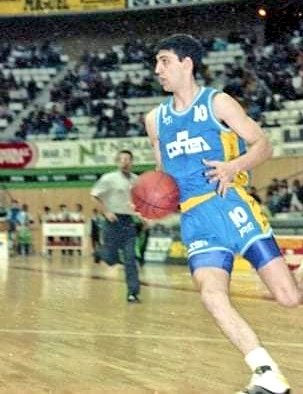 AgrasFernando's tweet photo. @SitioMisCromos @DeporteVintage @BasquetManresa @COBSAD @CBPHuesca @leonbaloncesto @LeonBasketBase @ACBCOM @Retro_Basket_ @GIGANTESVintage @GIGANTESbasket @basketlover @Breo6Acb @BasketCatala @t_baloncesto Cc @raimonbarneda 📸 MA Fornies. https://t.co/7CWfDxFl3i