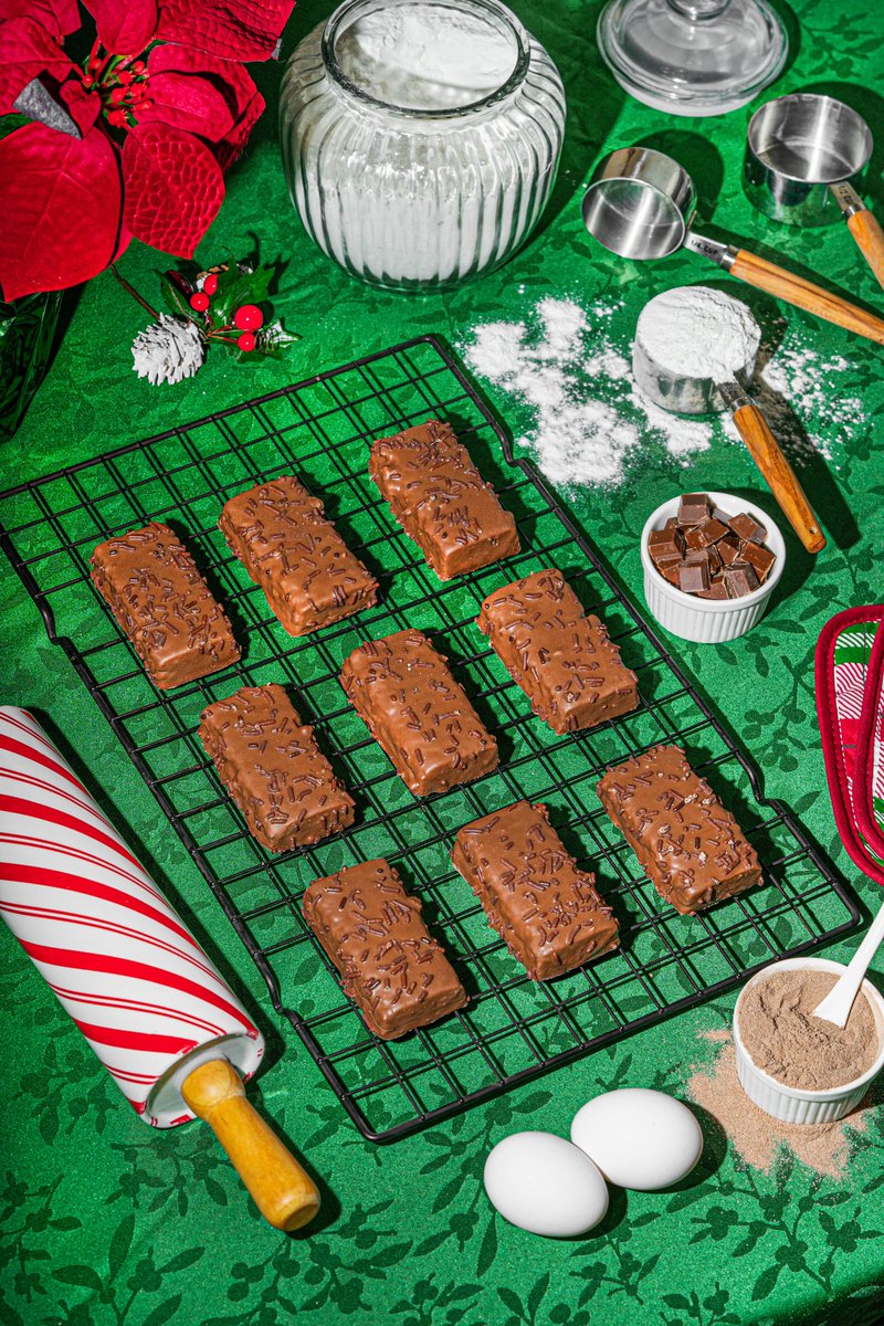 Nothing screams *Home for Christmas* like Mom whipping up a fresh batch of her homemade Triple Chocolate Anabars 🥰🫶