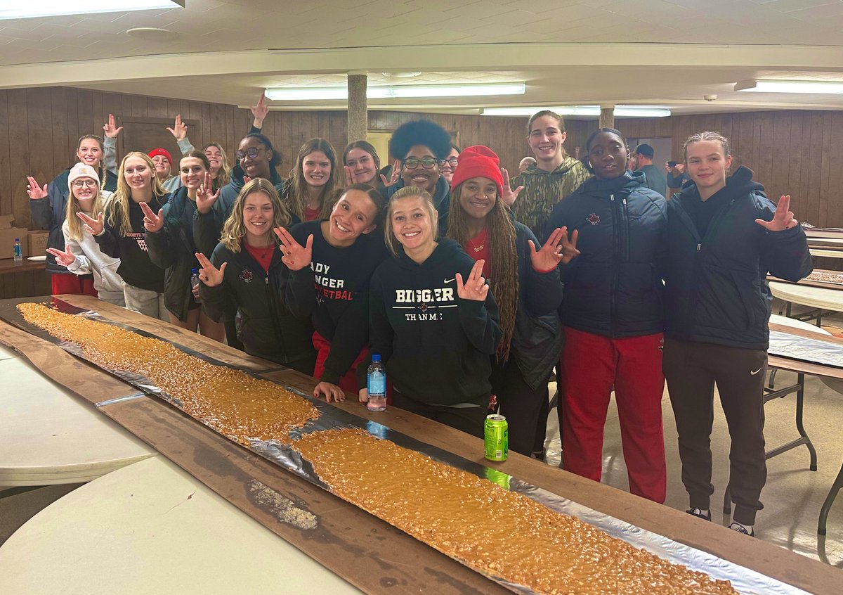 NWOSUWBB's tweet photo. We had a great time making peanut brittle with the Alva First United Methodist Church last night! Thanks for having us! ❤️ https://t.co/NuYIaYqcvd