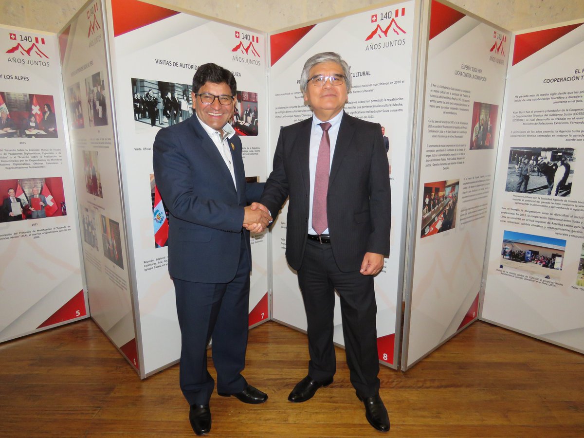 odearequipa's tweet photo. La Oficina Desconcentrada en Arequipa y la Embajada Suiza realizaron el lunes 2 de diciembre la inauguración de la muestra Fotográfica y Documental “Perú y Suiza: 140 años juntos” en la Casa Verde de la Biblioteca Regional Mario Vargas Llosa. https://t.co/18z3zB3Scu