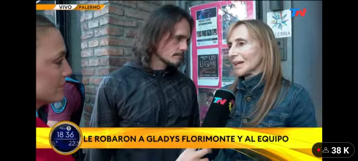 Adol_Silva's tweet photo. Le robaron a cavani y Caniggia ? Que mal que estamos che https://t.co/bJ9dObMwYN