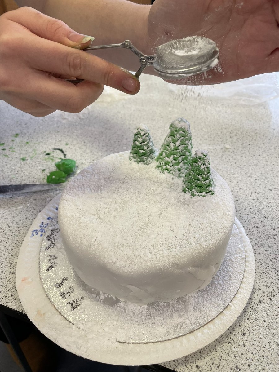 KnoxAcadHE's tweet photo. The S3 Practical Cookery Christmas Cake Competition is well under way. Here’s a wee sneaky peak…. @knoxacademy #christmascake #practicalcookery #S3 #cake #December #decoration #highschool #Christmas https://t.co/AyGEHSjqQa