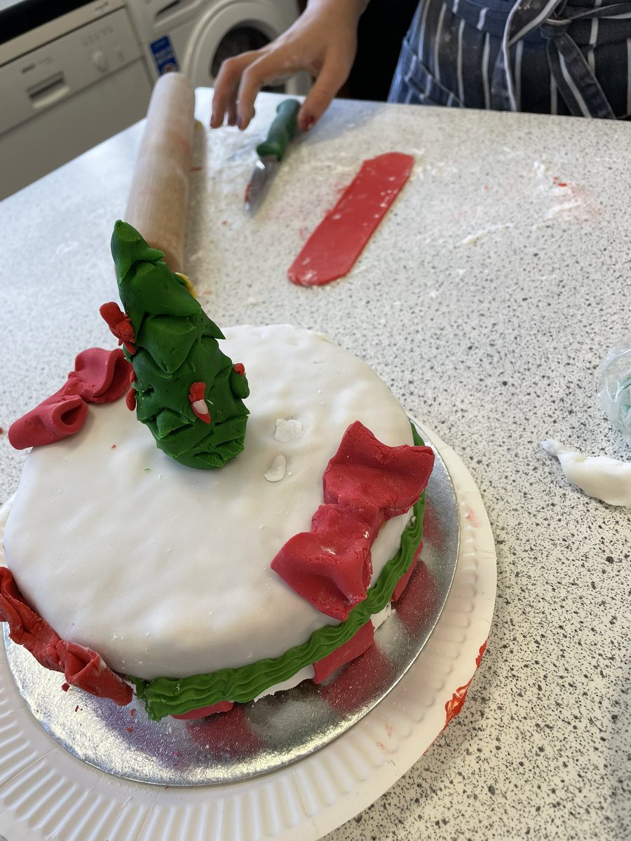KnoxAcadHE's tweet photo. The S3 Practical Cookery Christmas Cake Competition is well under way. Here’s a wee sneaky peak…. @knoxacademy #christmascake #practicalcookery #S3 #cake #December #decoration #highschool #Christmas https://t.co/AyGEHSjqQa