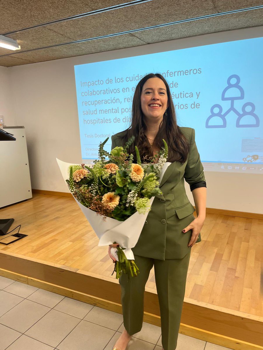Ana Ventosa Ruiz (@ana_ventosa) on Twitter photo Esta mañana he defendido mi tesis doctoral ante un tribunal de nivel!
No podía imaginar un día tan emocionante con tan buena compañía. Eternamente agradecida a mis directores <a href="/PoyatoToni/">Toni Moreno Poyato</a> <a href="/PuigMonpuigllob/">Montse Puig Llobet</a> Esta mañana he defendido mi tesis doctoral ante un tribunal de nivel!
No podía imaginar un día tan emocionante con tan buena compañía. Eternamente agradecida a mis directores <a href="/PoyatoToni/">Toni Moreno Poyato</a> <a href="/PuigMonpuigllob/">Montse Puig Llobet</a>