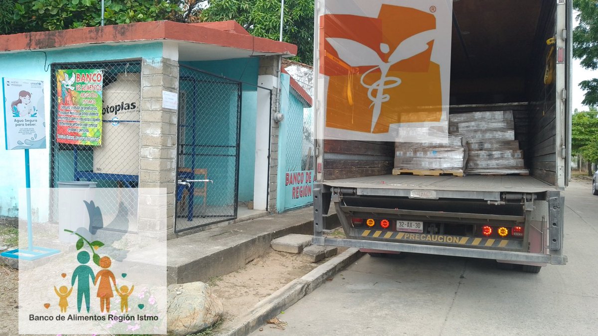 bancodealime's tweet photo. Agradecemos enormemente a #DirectRelief en #México por la confianza que tiene con nuestra institución benéfica a través del convenio de colaboración; 

En esta ocasión entregaron 100 mil unidades de Gel Antiséptico de 240 ml donados por #Genomma. https://t.co/Cx3HPvgSi1