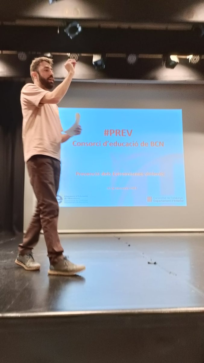 elicceb's tweet photo. Aquesta tarda els #equipsdirectius del @consorciedubcn han participat a la formació #PREV Prevenció dels extremismes violents a la comunitat educativa #ELICCEB @educaciocat @mossos https://t.co/hS640trqn3