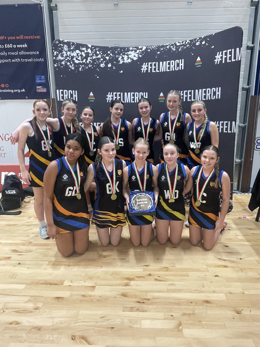 chwaraeonyrurdd's tweet photo. BL 8-9. | YR.8-9

Canlyniadau PLAT🏐
PLAT Results🏐

🥇@BrynCelynnogPE 
🥈@Ysgol_Strade 
 
@chwaraeonyrurdd https://t.co/O5MJxbXpiy