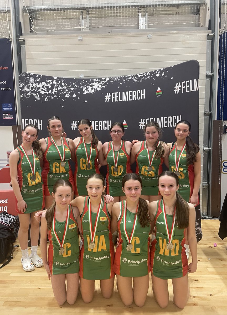 chwaraeonyrurdd's tweet photo. BL 8-9. | YR.8-9

Canlyniadau PLAT🏐
PLAT Results🏐

🥇@BrynCelynnogPE 
🥈@Ysgol_Strade 
 
@chwaraeonyrurdd https://t.co/O5MJxbXpiy