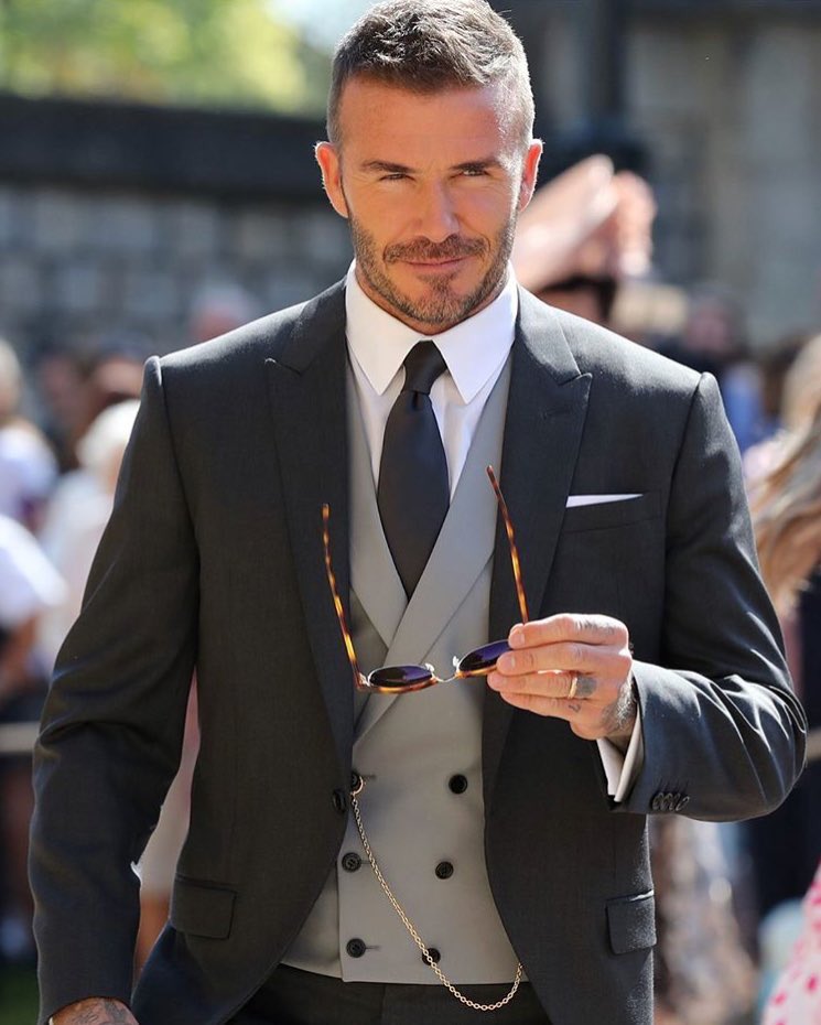 eagy_'s tweet photo. 13 reglas para HOMBRES:

1. Nunca te cortes el pelo el mismo día que tienes un evento especial. https://t.co/I0OsM3Fy6w