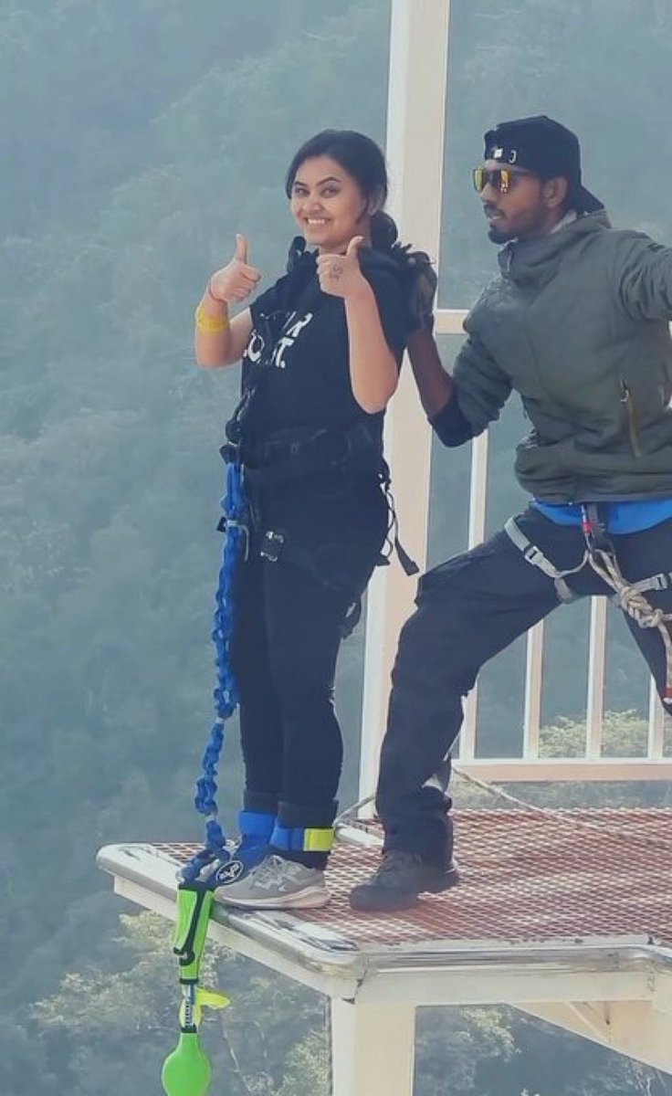 The 12 BIGGEST catastrophe moments captured on camera before the tragedy 😳

A thread 🧵

(Do not open if you have a sensitive heart)