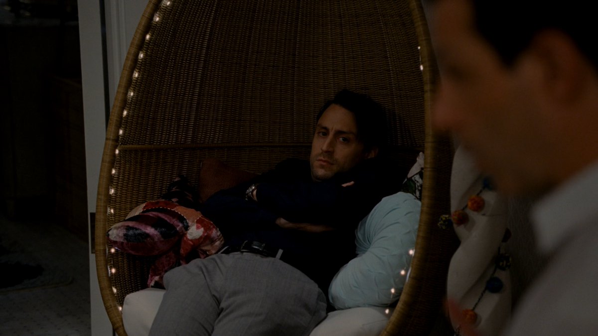 ReflectionsReel's tweet image. Succession |