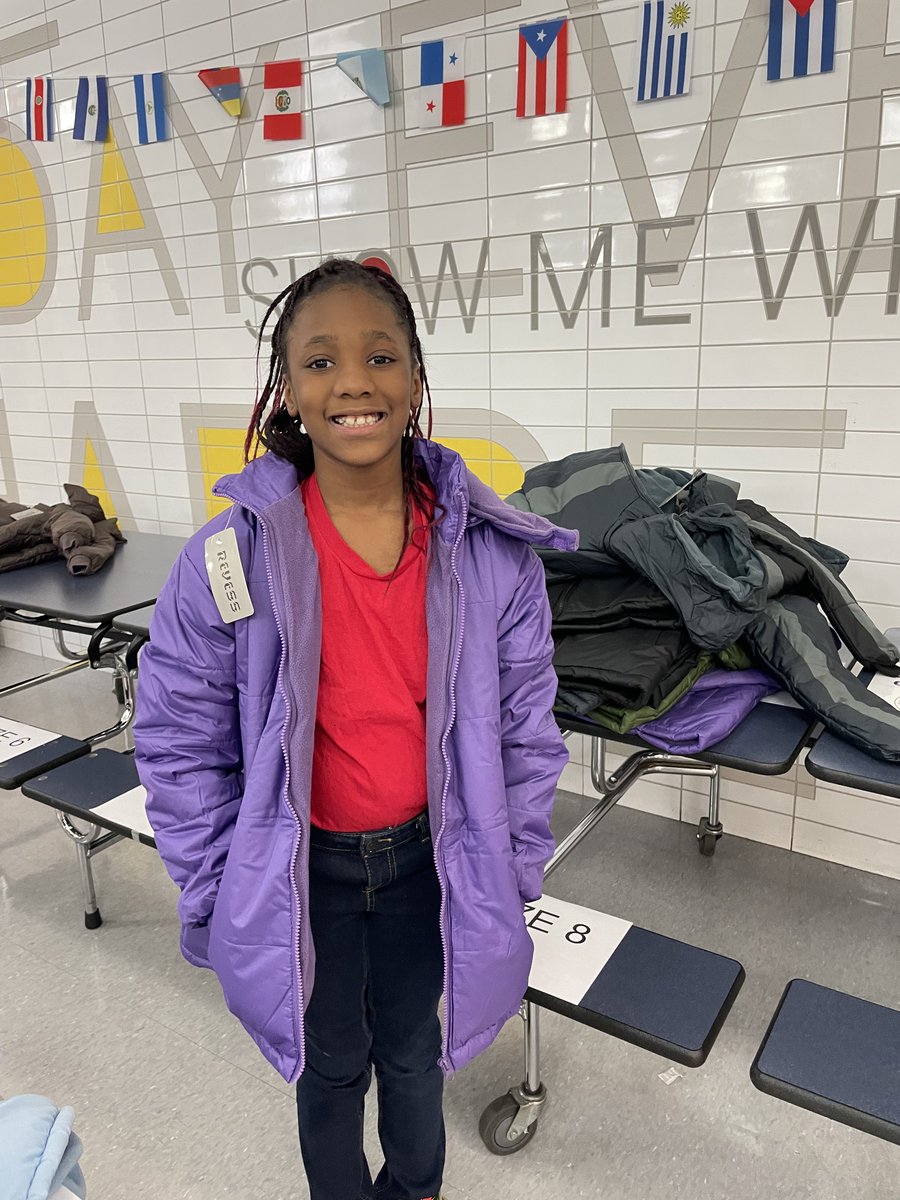 Community_Wind's tweet image. This #GivingTuesday, we’re bringing warmth where it’s needed most. Community Offshore Wind is proud to donate 1,000 brand-new coats to children and families across New York and New Jersey.

Winter can be tough, especially with rising costs making essentials like a warm coat a…