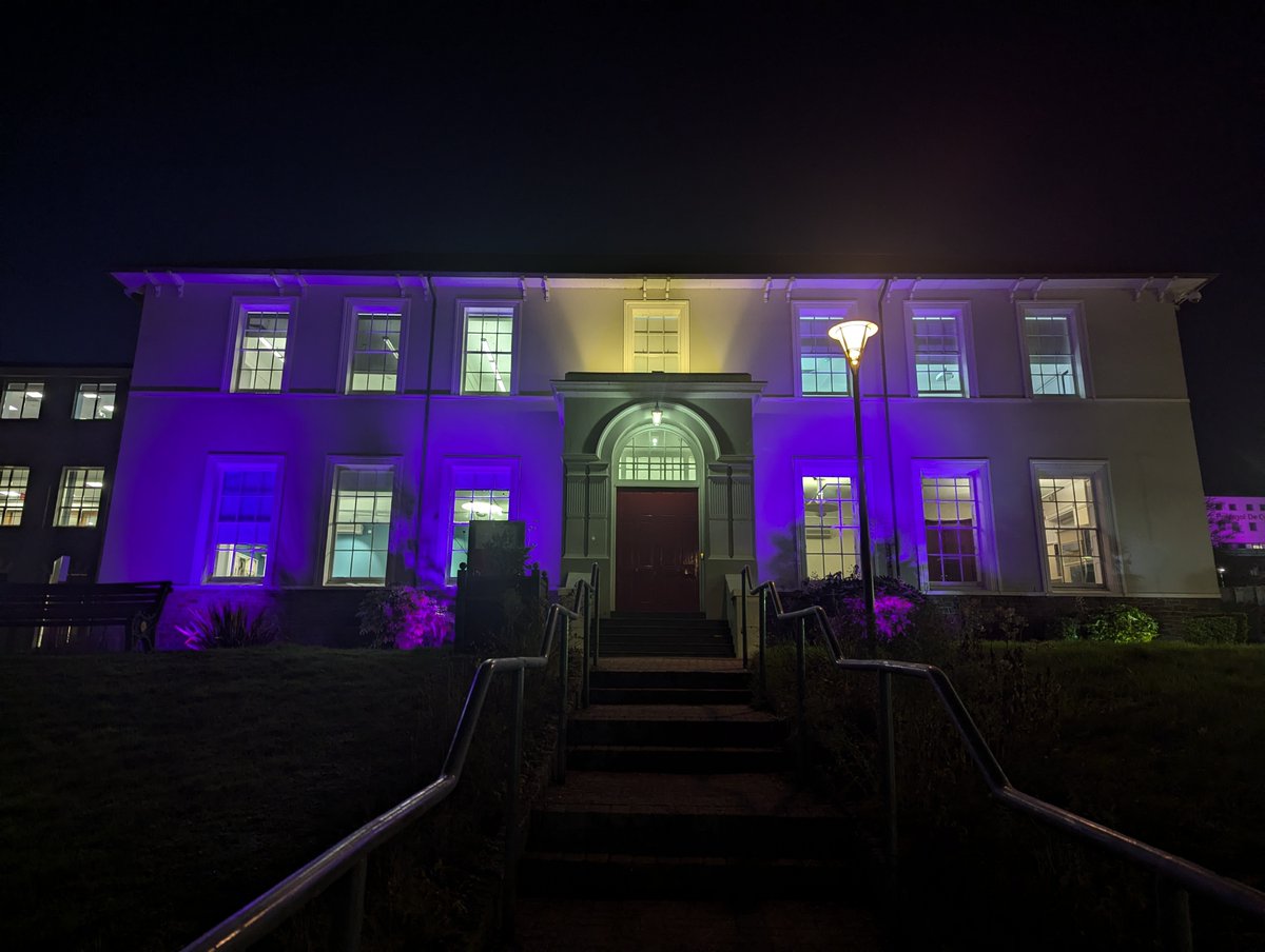 Prifysgol De Cymru tweet media