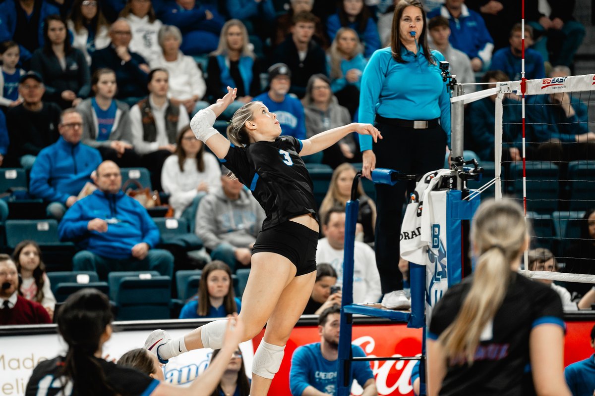 DePaul Volleyball tweet media