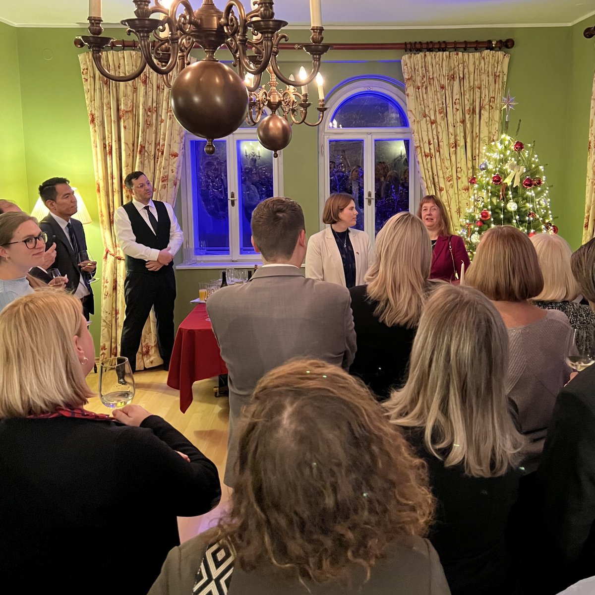 UKinSlovenia's tweet photo. The Residence is lit up purple for #InternationalDayofPeoplewithDisabilities! We were joined by our Young Disability Advocate, Gaja, who spent a day shadowing the Ambassador. Gaja learned a lot about diplomacy, and we learned a lot from her!
#IDPD #RightsFreedomPotential https://t.co/0IF2tHC2jp