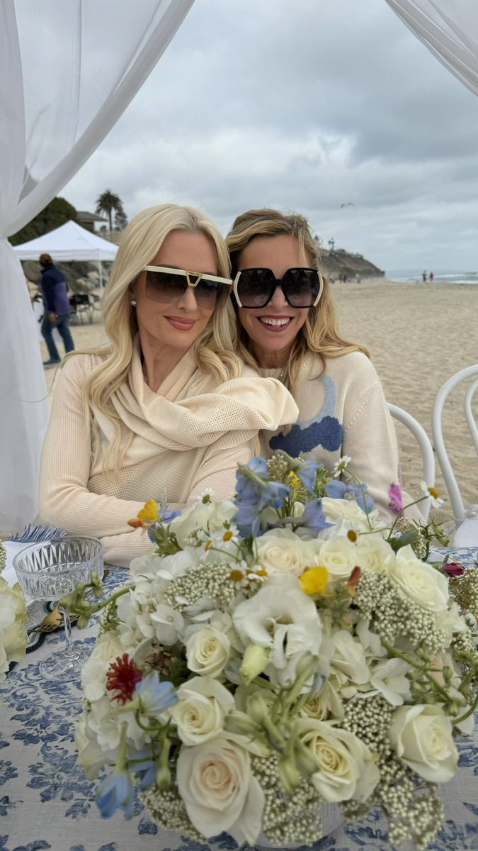 SuttonStracke (@suttonbstracke) on Twitter photo When pigs fly… Make sure to catch tonight’s latest episode #rhobh 💎 on @bravotv 8pm 🏖️ When pigs fly… Make sure to catch tonight’s latest episode #rhobh 💎 on @bravotv 8pm 🏖️